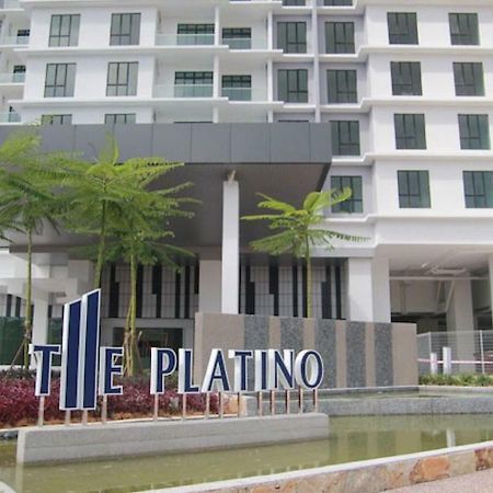 Johor Bahru Paradigm Leplatino Homestay エクステリア 写真